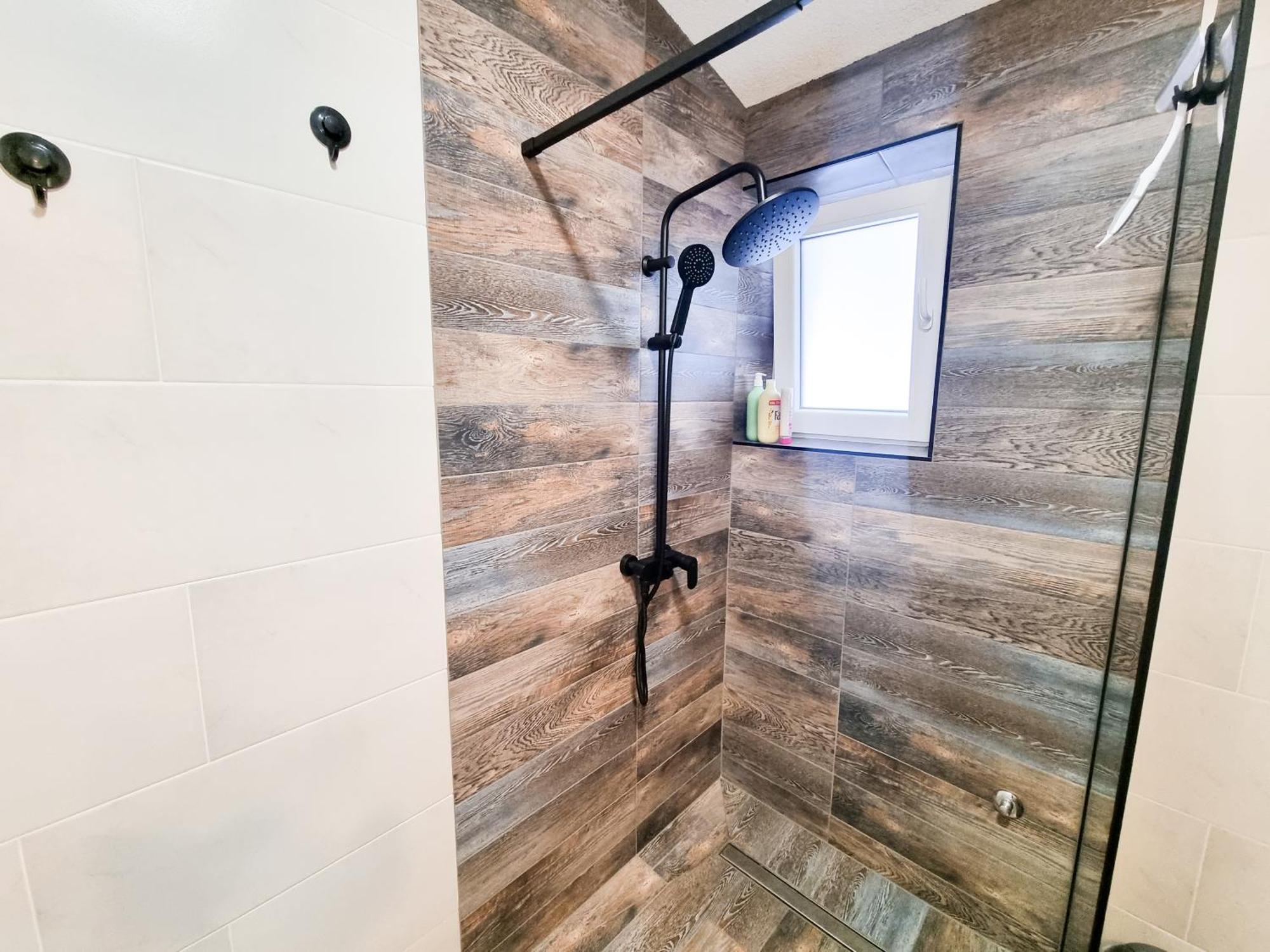 Apartmani 1 Pinezici المظهر الخارجي الصورة