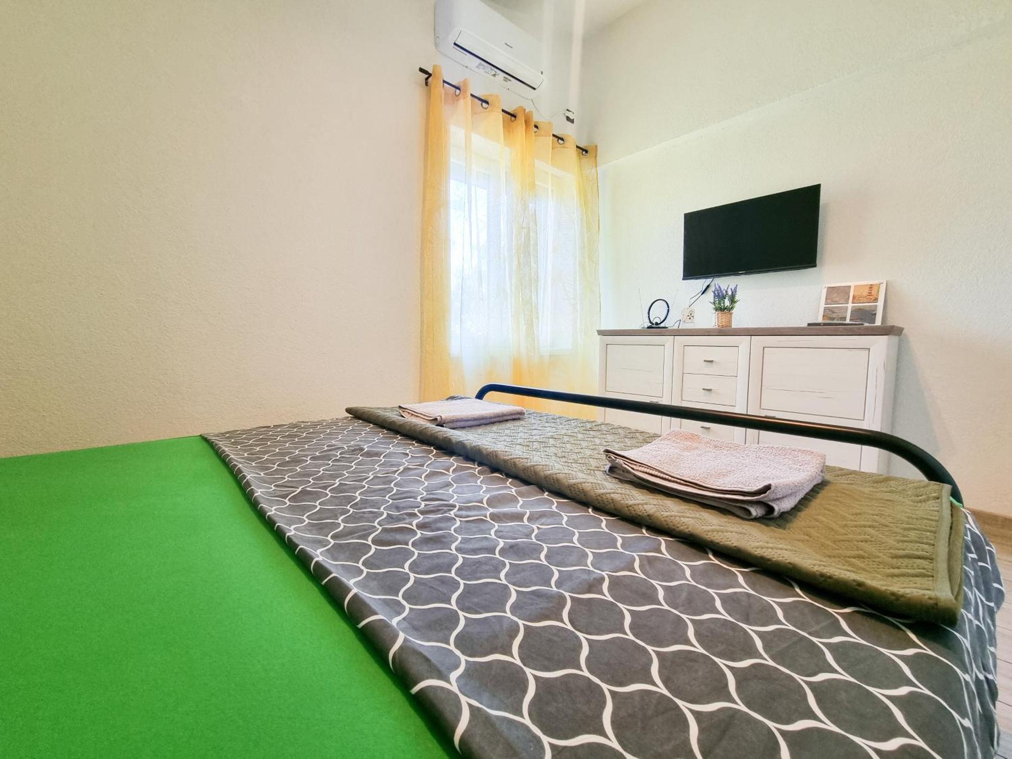 Apartmani 1 Pinezici المظهر الخارجي الصورة