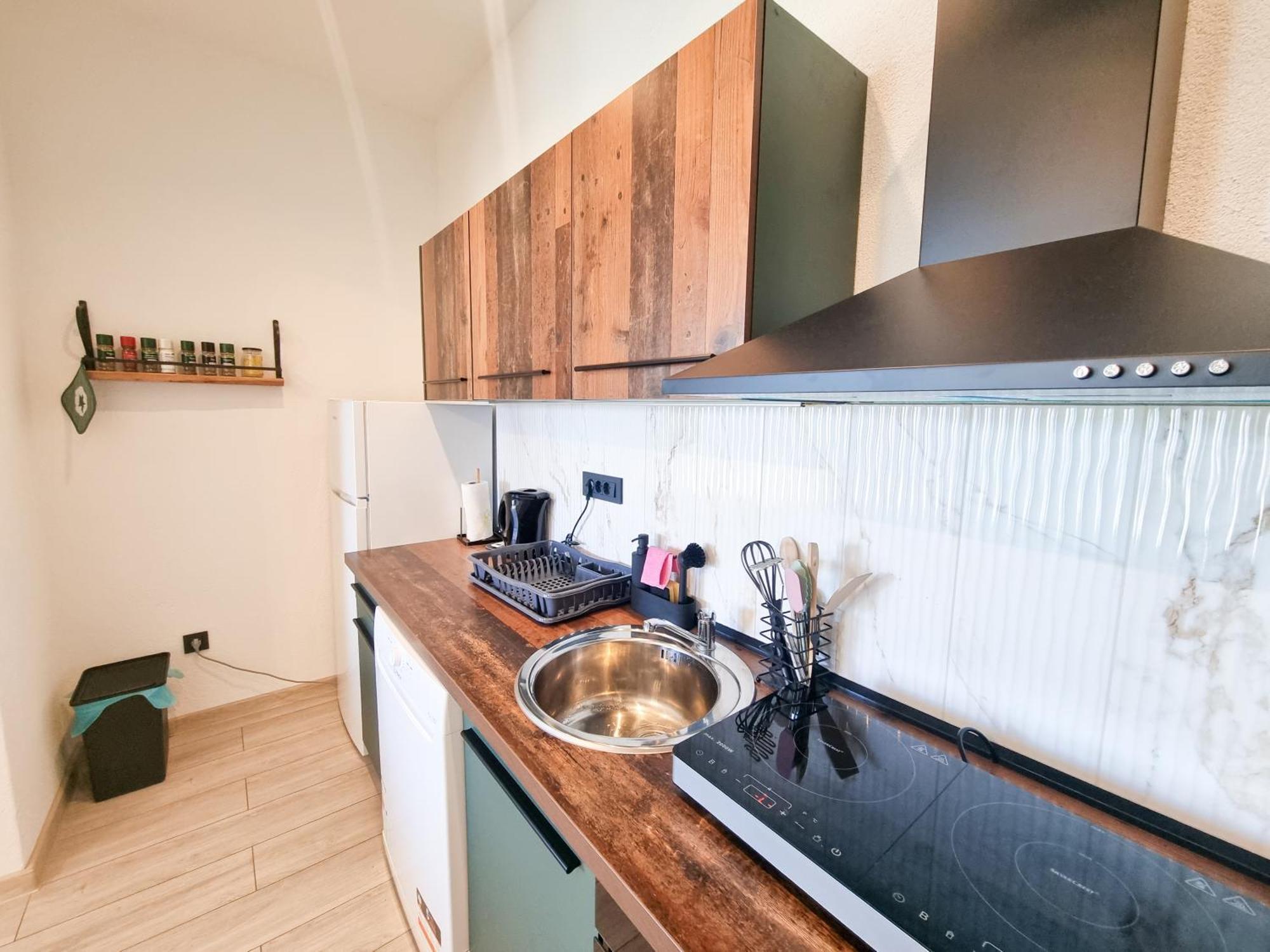 Apartmani 1 Pinezici المظهر الخارجي الصورة